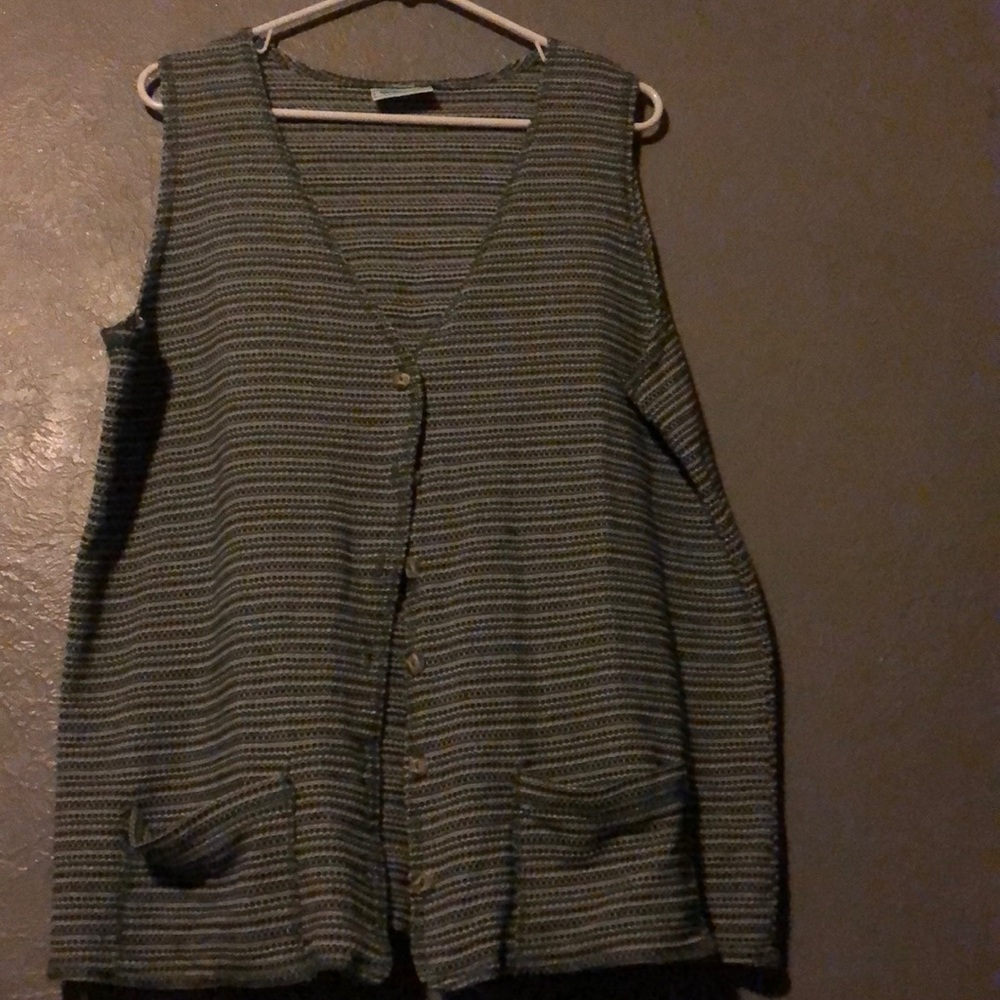 Relaxed Choices vest type blouse